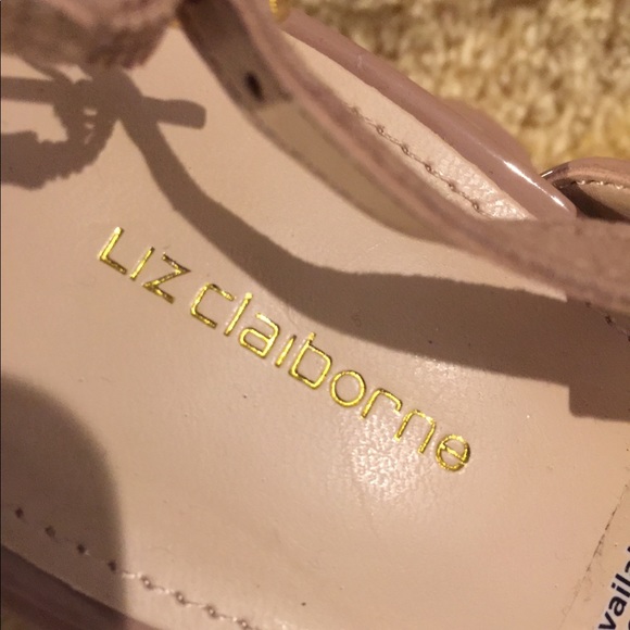 Shoes - Picture 3 of 4